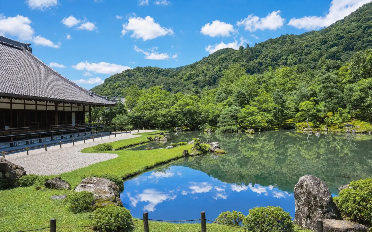 Trees reflected in the Sogenchi garden pond at Tenryu-ji