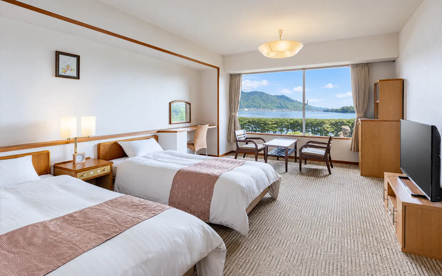 A sea-view Western-style twin room at Amanohashidate Hotel
