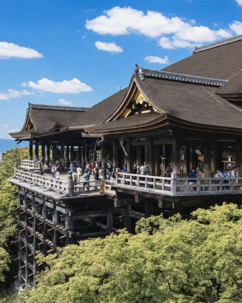 A day at Kiyomizu-dera and Higashiyama